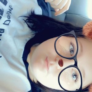 Meet your Posher, Abigail